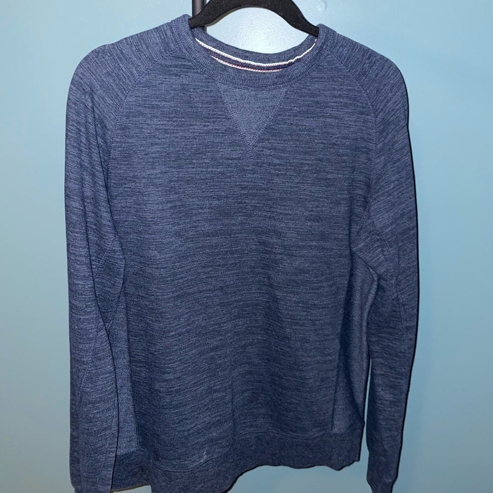 Champion pullover crewneck. Size M. Navy blue
